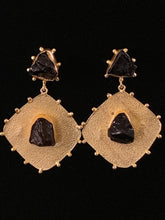 Tara Gold Quartz Earring