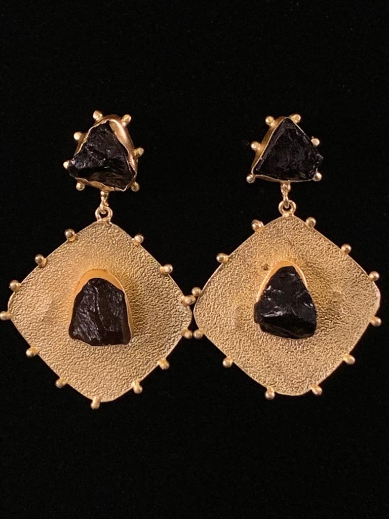 Tara Gold Quartz Earring