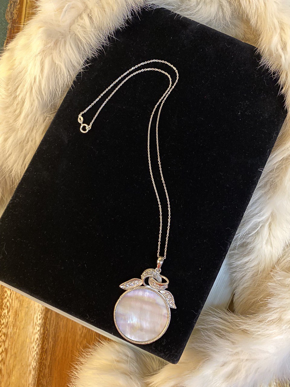 Circular oyster medal